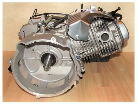 фото двигатель бензиновый tss km420c-v (вал-конус)