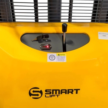 фото штабелер с электроподъемом cdd15b-e (1500 кг; 3,5 м; 12в / 120ач) smartlift