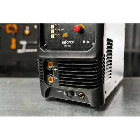 фото аргонодуговой сварочный инвертор inforce tig-200