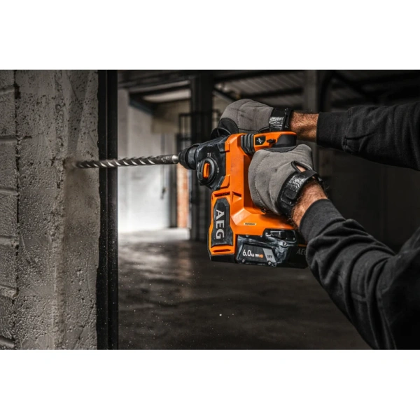 фото бесщеточный перфоратор aeg bbh18bl2-502c sds+, 18в